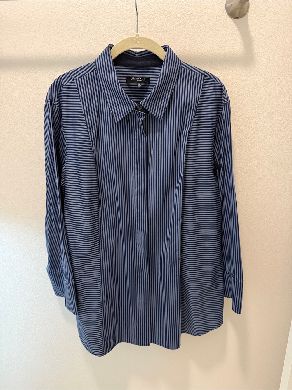 Lafayette 148 New York Women’s Navy & Blue Vertical Stripe Long Shirt XL